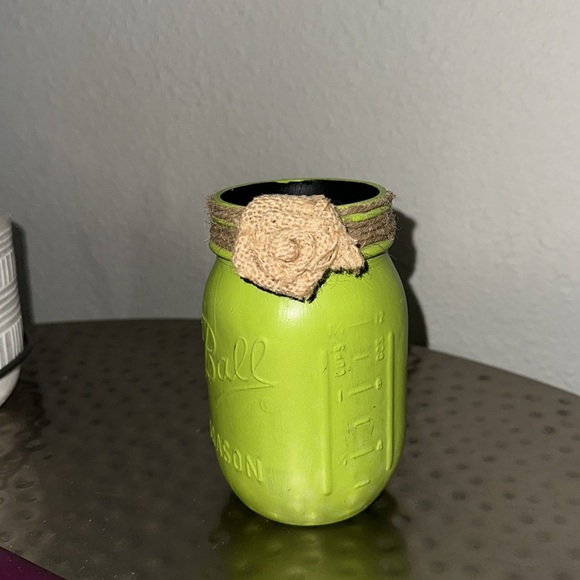 Green and twine flower mason jar - Picture 2 of 3